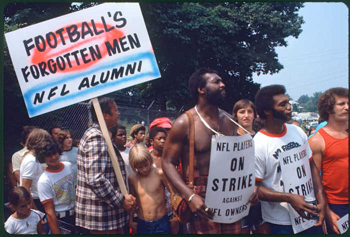 players-strike-1974-shirtless-wi.jpg